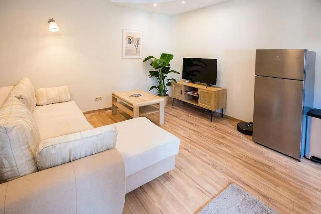 Familyoasis In Vibrant Ujlipot Appartement Boedapest Hongarije