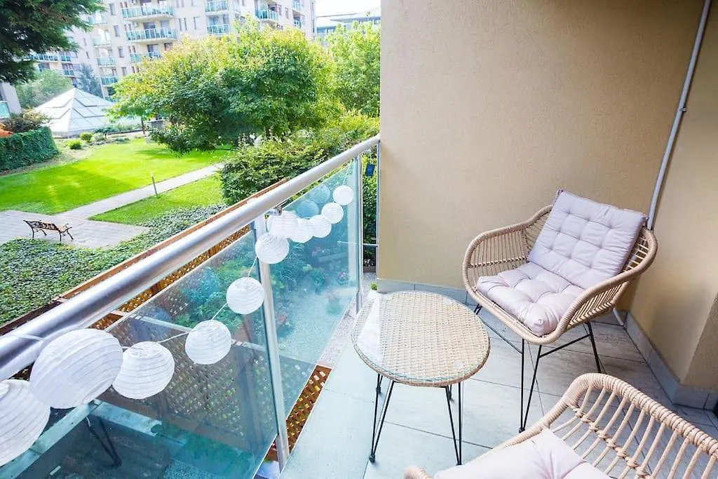 Familyoasis In Vibrant Ujlipot Apartment Budapest