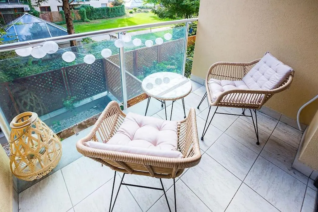 Familyoasis In Vibrant Ujlipot Apartment Budapest 0*,